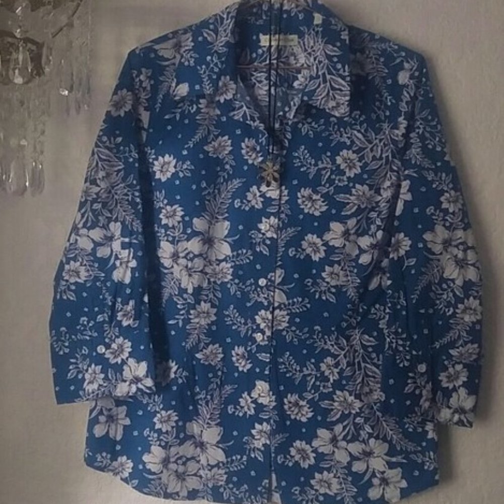 Coldwater Creek Floral Blue & White Button Down 3/4 Sleeve SZ L